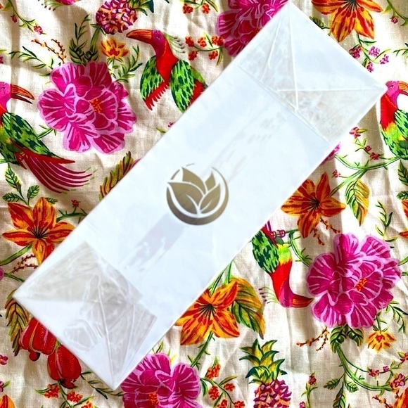 Brand New Microderm GLO Mini Blackhead Remover Pore Vacuum & Facial Tool - Picture 4 of 11